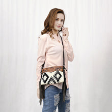 Load image into Gallery viewer, Montezuma Small Western Leather Crossbody Purse
