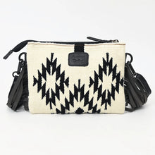 Load image into Gallery viewer, Montezuma Small Western Leather Crossbody Purse
