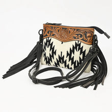 Load image into Gallery viewer, Montezuma Small Western Leather Crossbody Purse
