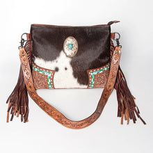 Load image into Gallery viewer, Coyote Wells Western Leather Crossbody Purse
