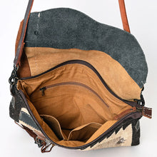 Load image into Gallery viewer, Ross Prairie Western Leather Crossbody Purse
