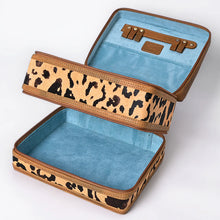 Load image into Gallery viewer, Outlaw Elegance Hand Tooled Leather Jewelry Box
