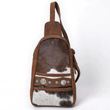 Load image into Gallery viewer, Silver Spur Leather Sling Bag
