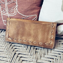 Load image into Gallery viewer, Pelican Brown Vintage Leather Wallet
