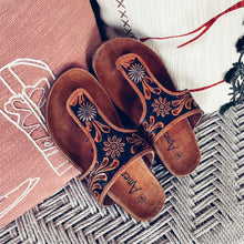 Load image into Gallery viewer, Collier Hand Tooled Leather Sandals
