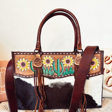 Load image into Gallery viewer, Desert Sunflower Western Leather Tote Bag
