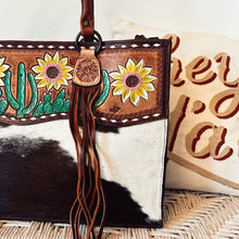 Load image into Gallery viewer, Desert Sunflower Western Leather Tote Bag
