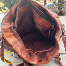 Load image into Gallery viewer, Durango Hills Leather Crossbody Purse
