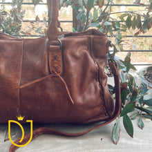 Load image into Gallery viewer, Durango Hills Leather Crossbody Purse
