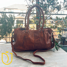 Load image into Gallery viewer, Durango Hills Leather Crossbody Purse
