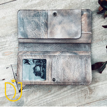 Load image into Gallery viewer, Pelican Blue Vintage Leather Wallet
