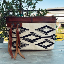 Load image into Gallery viewer, Breckenridge Western Leather Crossbody Purse
