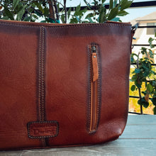 Load image into Gallery viewer, Breckenridge Western Leather Crossbody Purse
