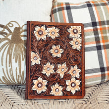 Load image into Gallery viewer, Daisy Grand Leather Notebook Portfolio
