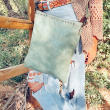 Load image into Gallery viewer, The Barkley Turquoise Vintage Leather Crossbody Purse
