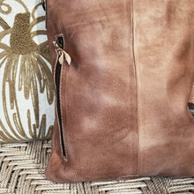 Load image into Gallery viewer, The Barkley Brown Vintage Leather Crossbody Purse
