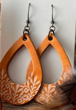 Load image into Gallery viewer, Hand Tooled Leather Earrings, Leather Teardrop Earrings, Tan Earrings, Floral Earrings, Western Earrings, Boho Earrings, Dangle Earrings
