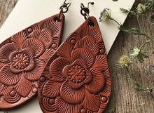 Load image into Gallery viewer, Hand Tooled Leather Earrings, Leather Teardrop Earrings, Mandala Earrings, Brown Earrings, Western Earrings, Boho Earrings, Dangle Earrings
