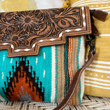 Load image into Gallery viewer, Duck Creek Western Leather Crossbody Purse
