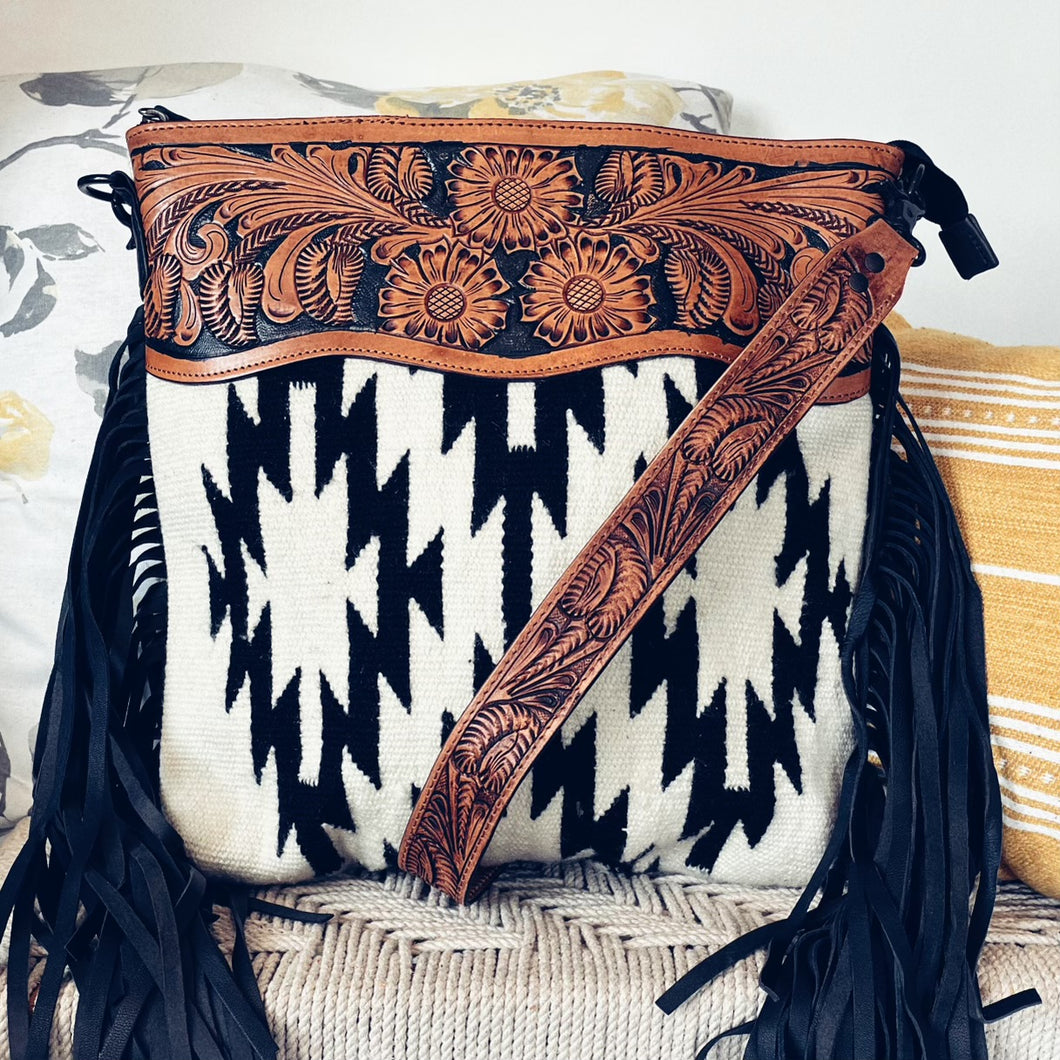 White Mountain Western Leather Crossbody Purse