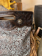 Load image into Gallery viewer, Country Blues Western Leather Crossbody Purse
