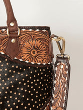 Load image into Gallery viewer, Western Purse, Tooled Leather Purse, Conceal Carry Purse, Cowhide Purse, American Darling Purse, Western Crossbody Purse, Leather Fringe
