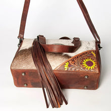 Load image into Gallery viewer, Western Hand Tooled Leather Purse, Cowhide Purse, Conceal Carry Purse, American Darling Purse, Western Purse with Leather Fringe
