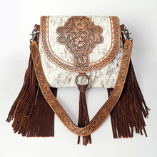 Load image into Gallery viewer, Western Leather Purse, Western Crossbody Purse, Cowhide Hair On Purse,  Genuine Cowhide handbag, Hair On Cowhide Fringe Crossbody Purse
