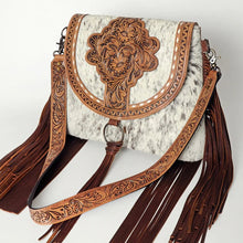 Load image into Gallery viewer, Western Leather Purse, Western Crossbody Purse, Cowhide Hair On Purse,  Genuine Cowhide handbag, Hair On Cowhide Fringe Crossbody Purse
