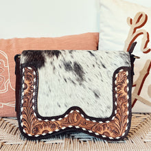 Load image into Gallery viewer, Western Purse, Hand Tooled Leather Purse, Conceal Carry Purse, Cowhide Purse, Genuine Leather Purse, Western Crossbody Purse
