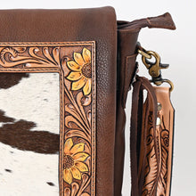 Load image into Gallery viewer, Post Falls Western Leather Crossbody Purse
