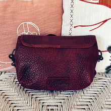 Load image into Gallery viewer, Genuine Vintage Leather Western Fashion Retro Handmade Crossbody Bag Purse, Leather Purse, Leather Crossbody Bag, Vintage leather Bag
